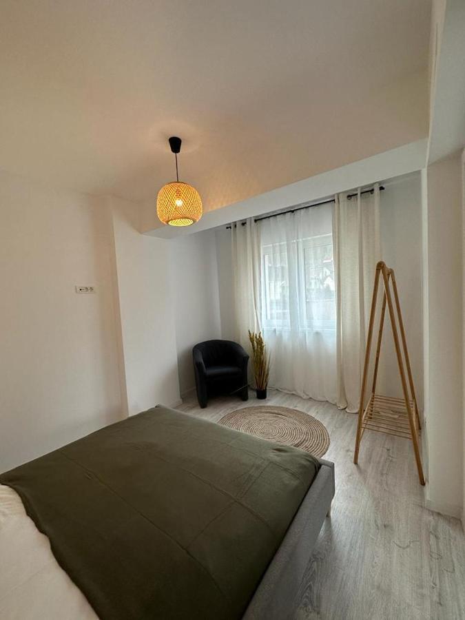 City Center Accommodation 111 Resita Exterior photo